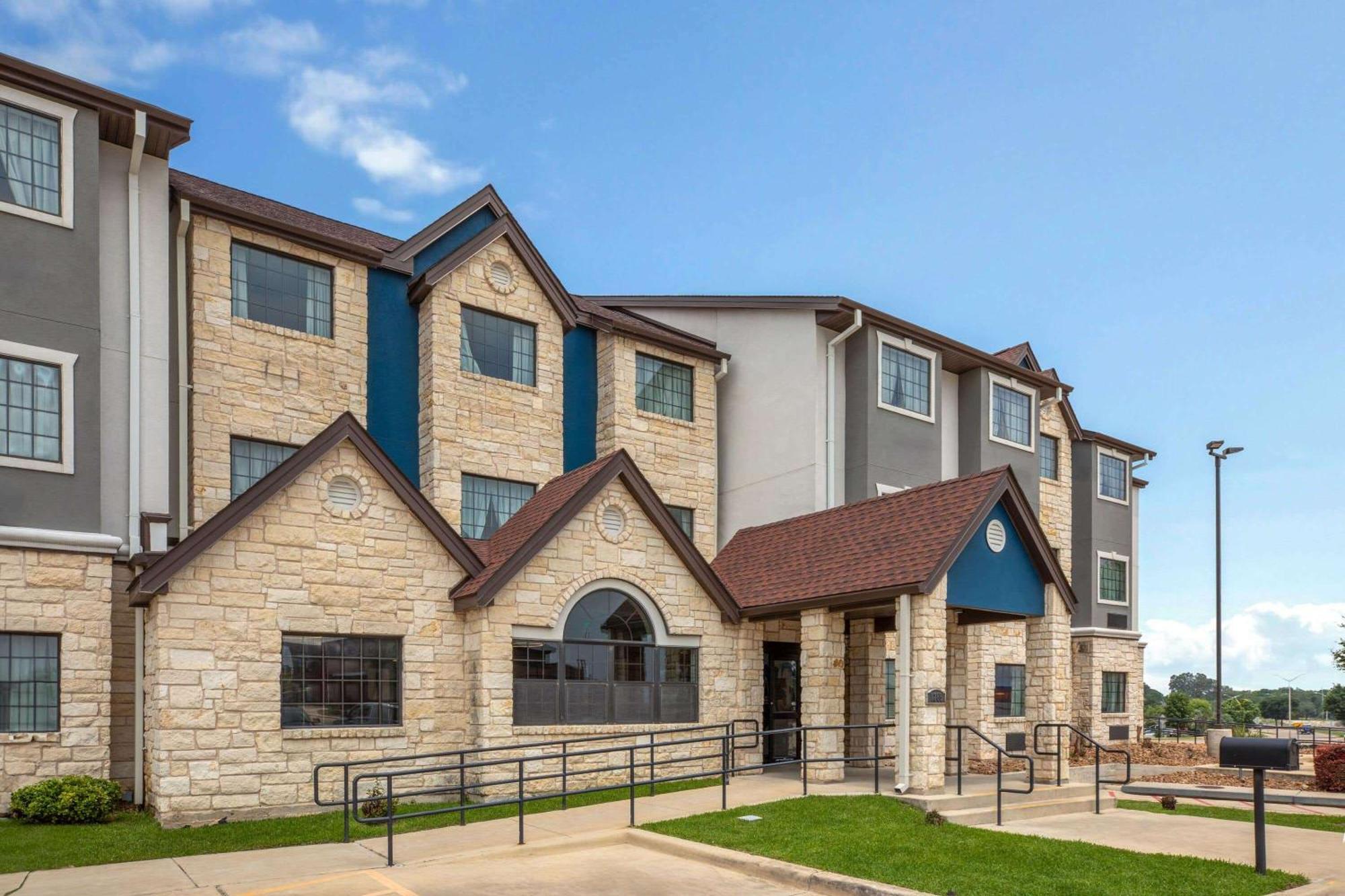 Microtel Inn & Suites By Wyndham Buda Austin South Exterior foto
